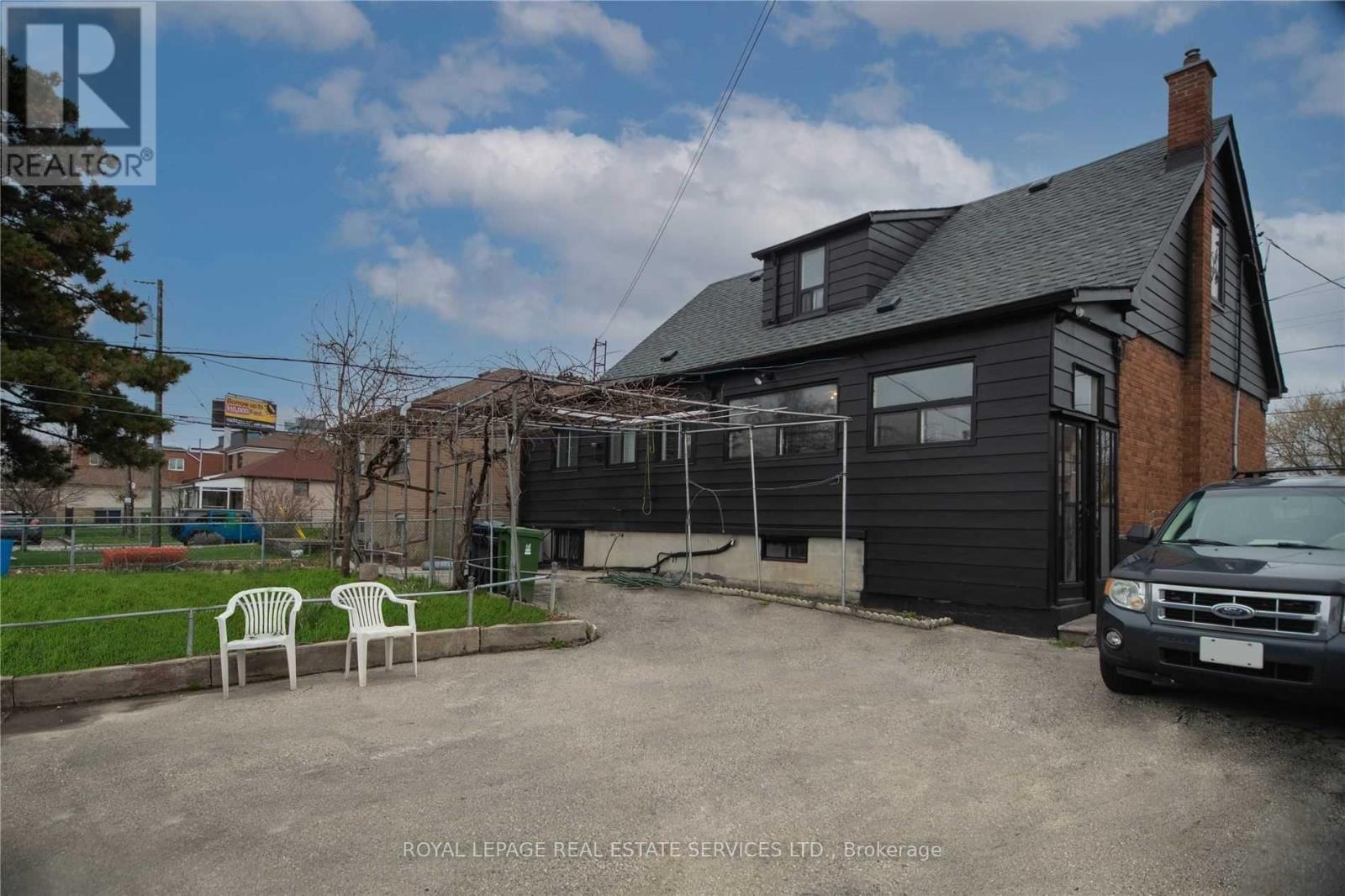 Main - 1010 Caledonia Road, Toronto, Ontario  M6B 3Z1 - Photo 16 - W12137730
