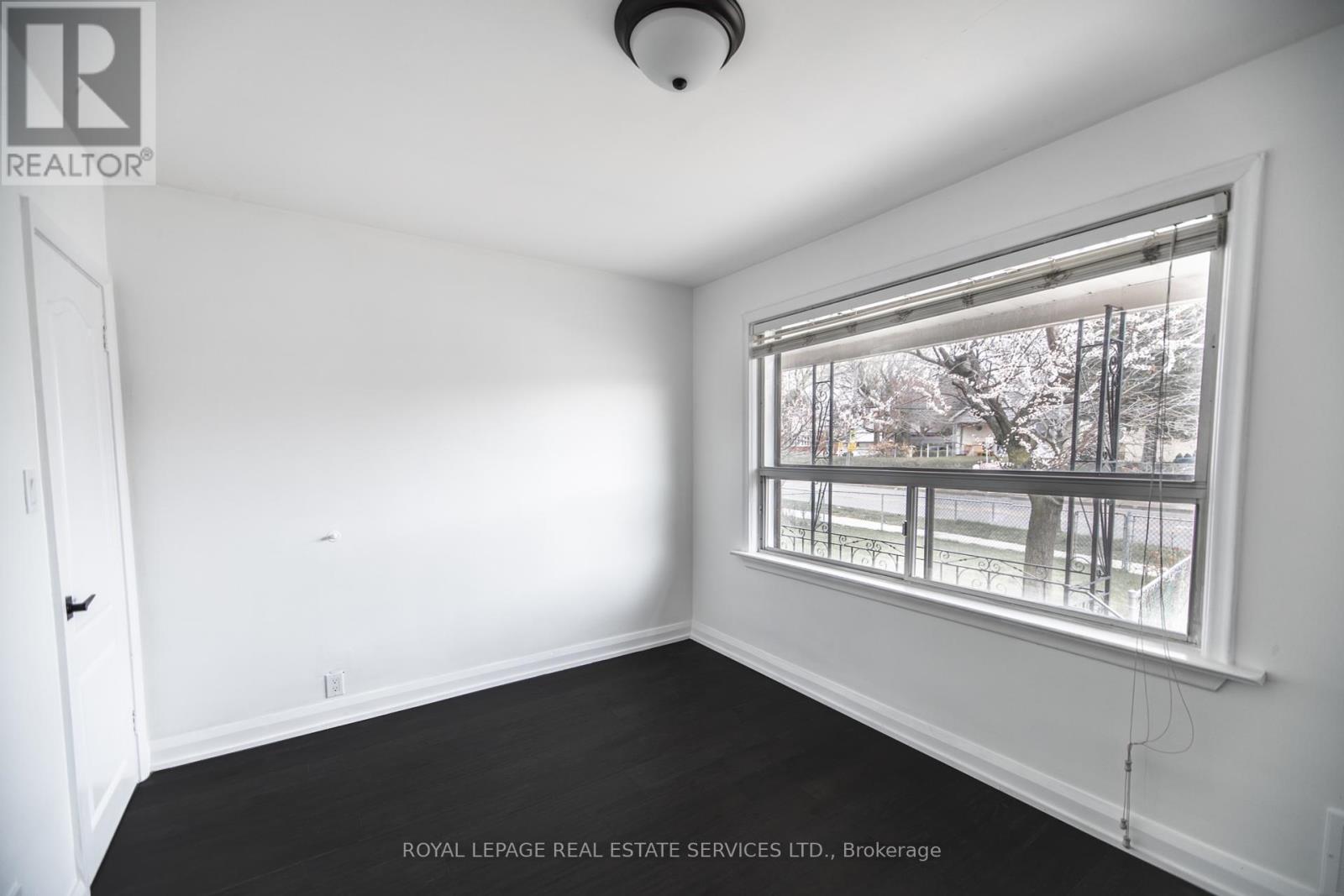 Main - 1010 Caledonia Road, Toronto, Ontario  M6B 3Z1 - Photo 7 - W12137730