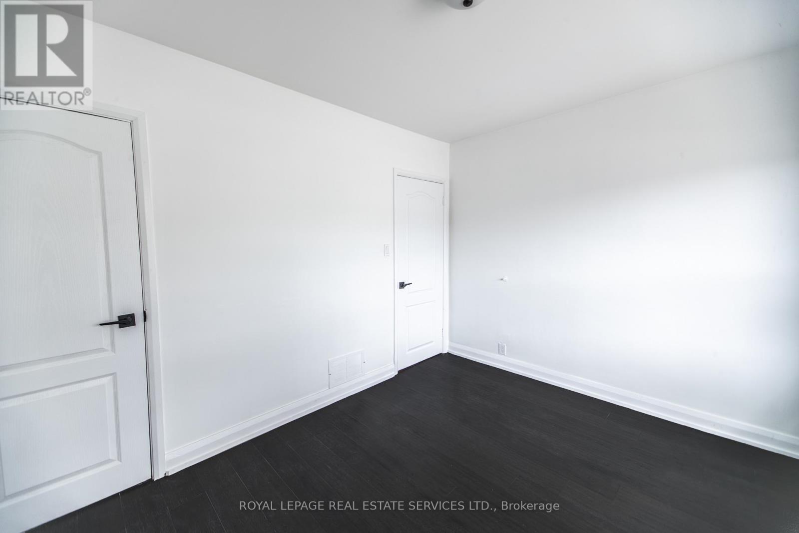 Main - 1010 Caledonia Road, Toronto, Ontario  M6B 3Z1 - Photo 8 - W12137730