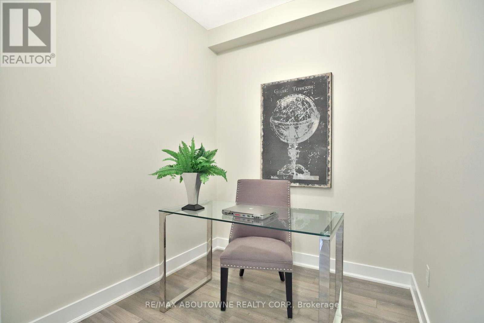 103 - 128 Garden Drive, Oakville (Co Central), Ontario  L6K 0H7 - Photo 15 - W12137742