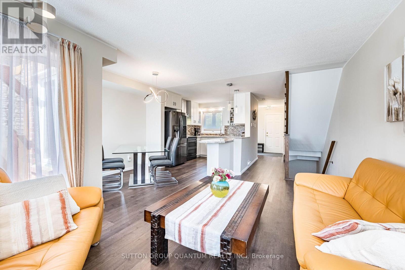 49 Emslie Street, Halton Hills, Ontario  L7G 5H5 - Photo 6 - W12137745