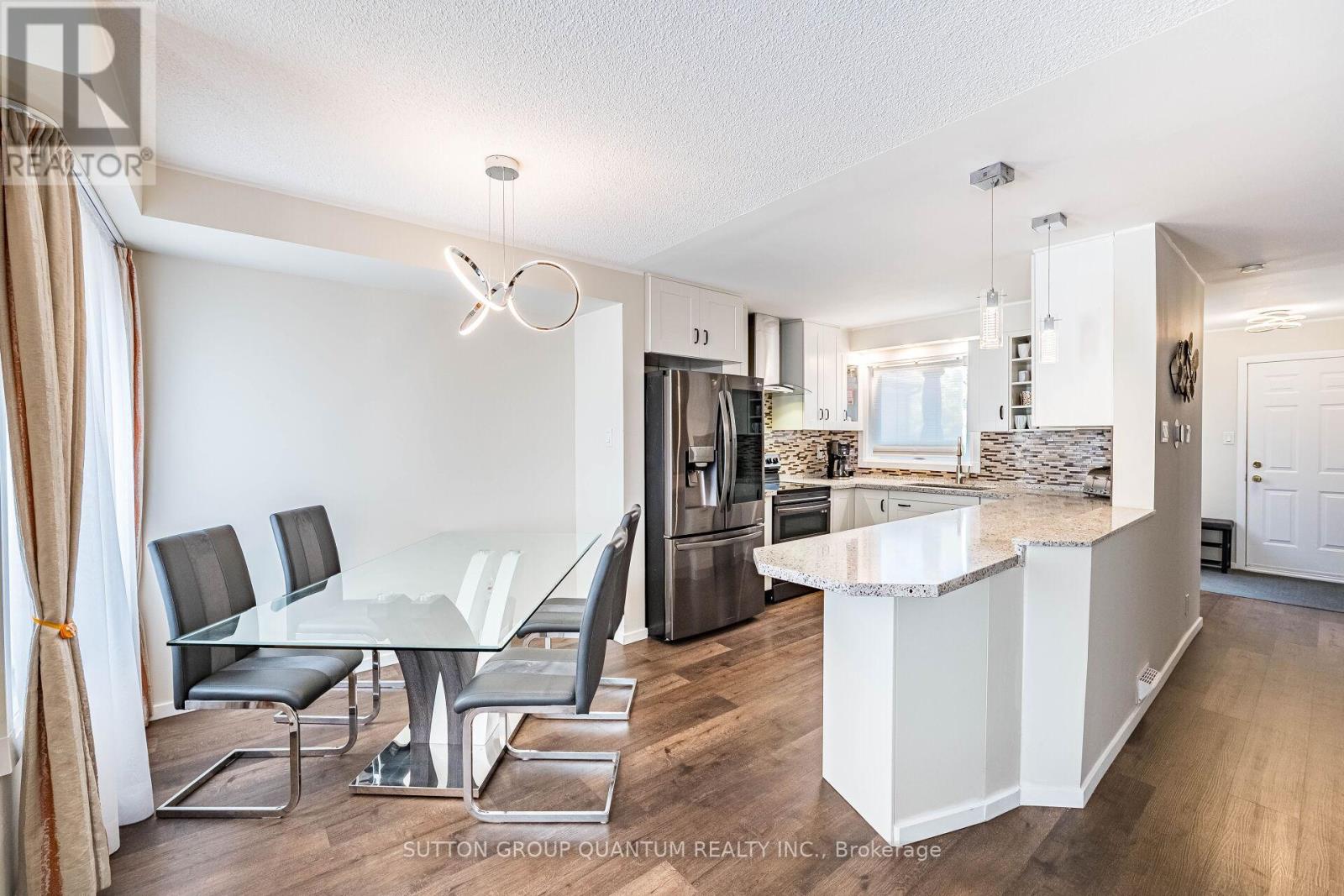 49 Emslie Street, Halton Hills, Ontario  L7G 5H5 - Photo 8 - W12137745