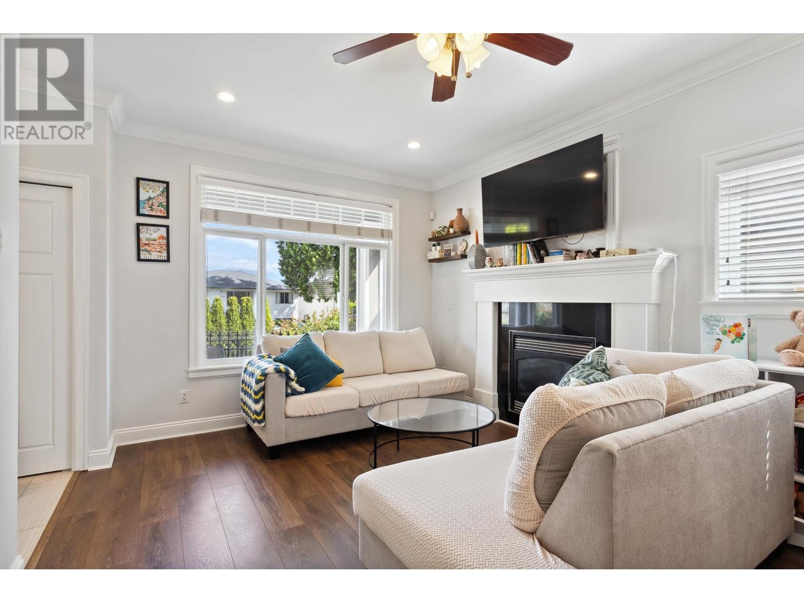 Property at 5668 HARDWICK STREET image 4
