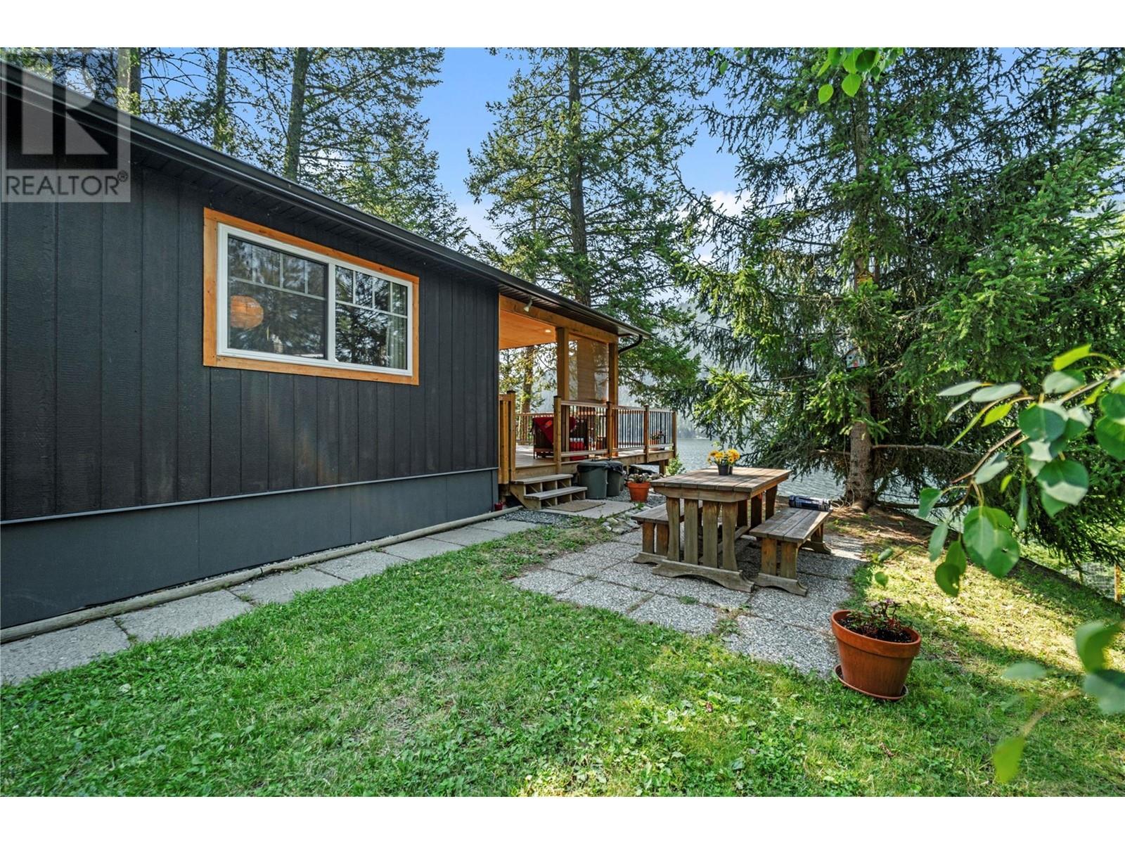 2508 Stoney Drive, Kamloops, British Columbia  V2H 1P3 - Photo 37 - 10347075