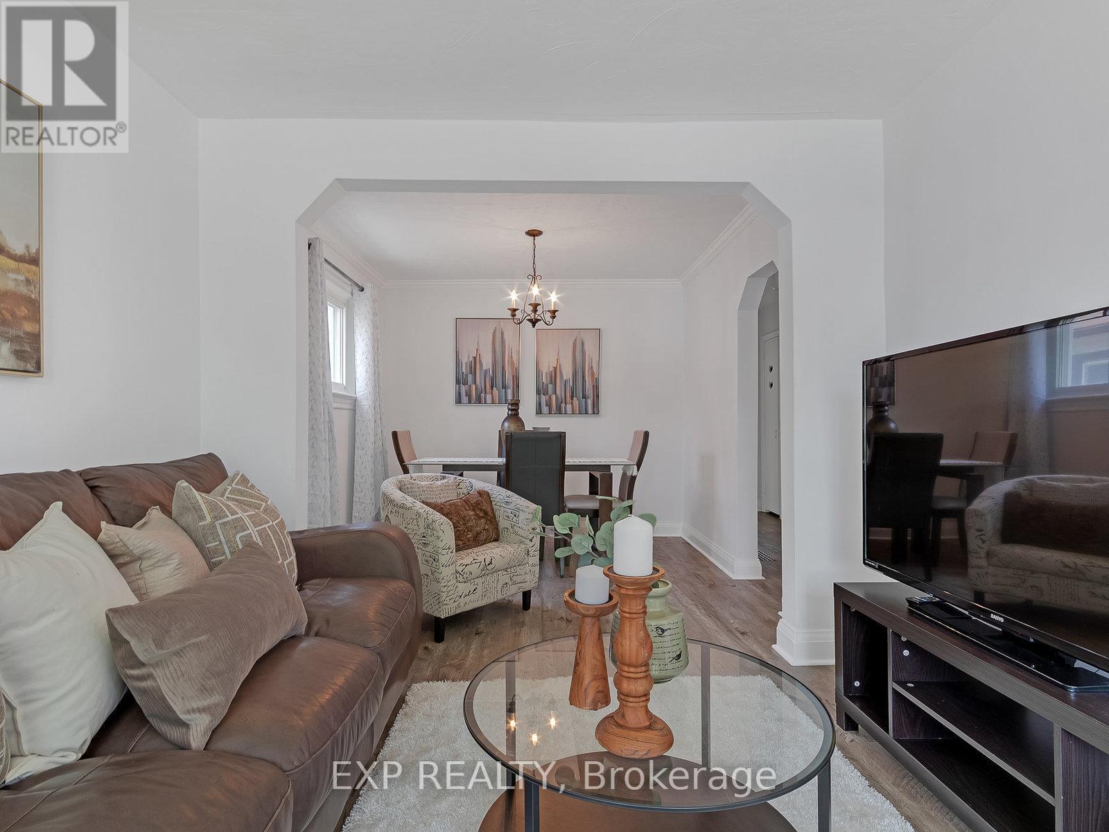 Property at 90 MEIGHEN AVENUE image 4