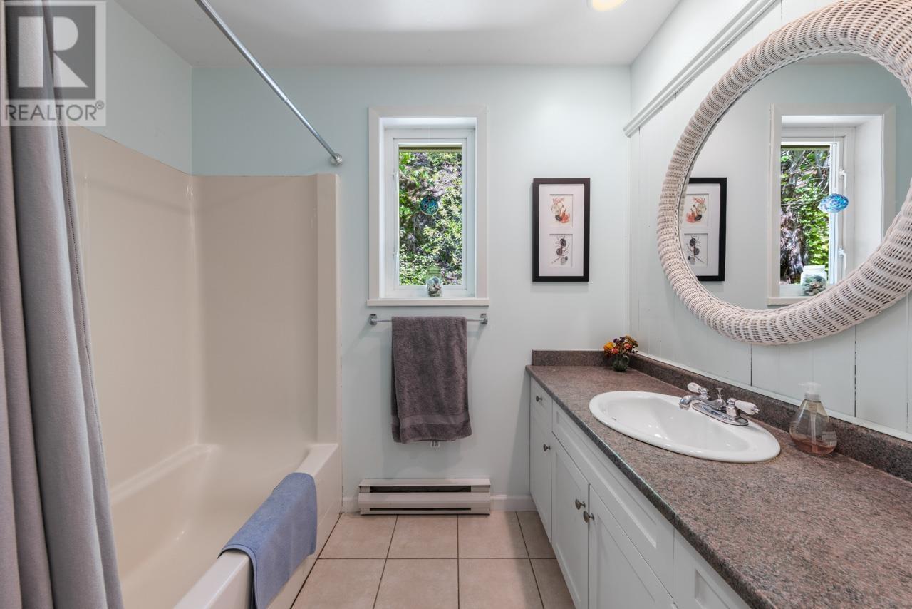 576 Cates Hill Road, Bowen Island, British Columbia  V0N 1G2 - Photo 27 - R3000879