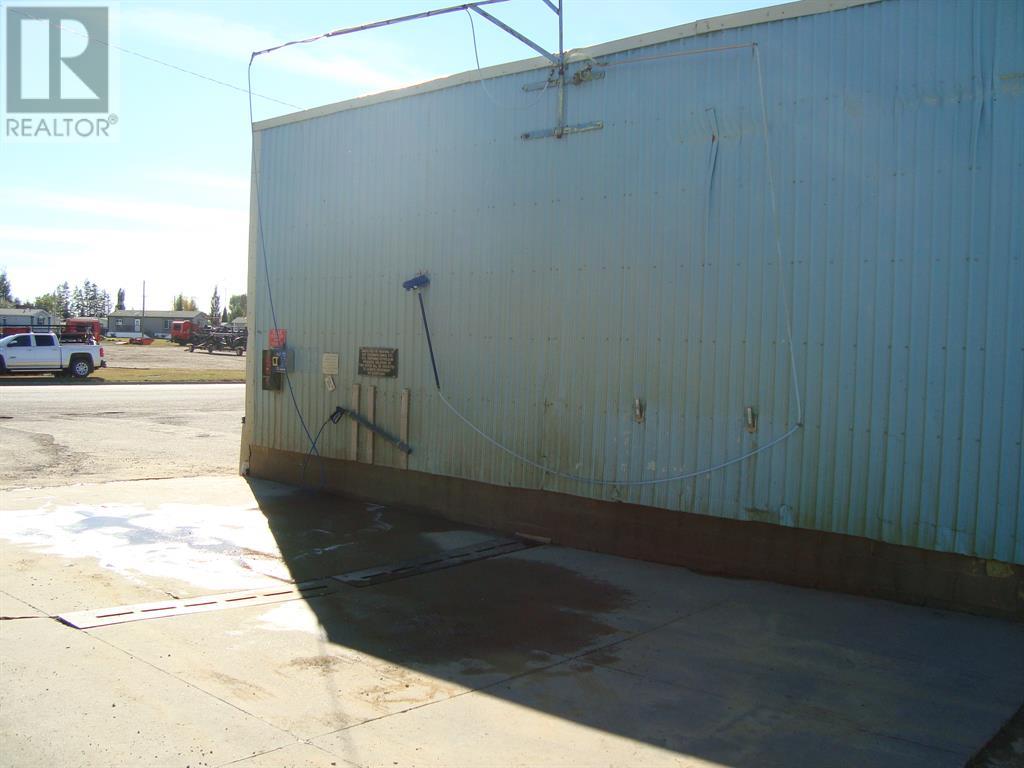 116 First Avenue, Trochu, Alberta  T0M 2C0 - Photo 5 - A2003286