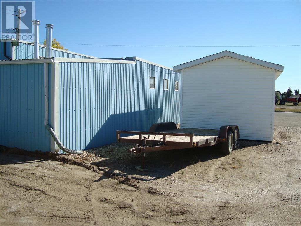116 First Avenue, Trochu, Alberta  T0M 2C0 - Photo 7 - A2003286