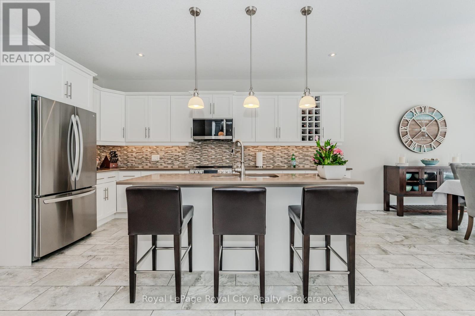 213 Tremaine Crescent, Kitchener, Ontario  N2A 4L9 - Photo 12 - X12138069