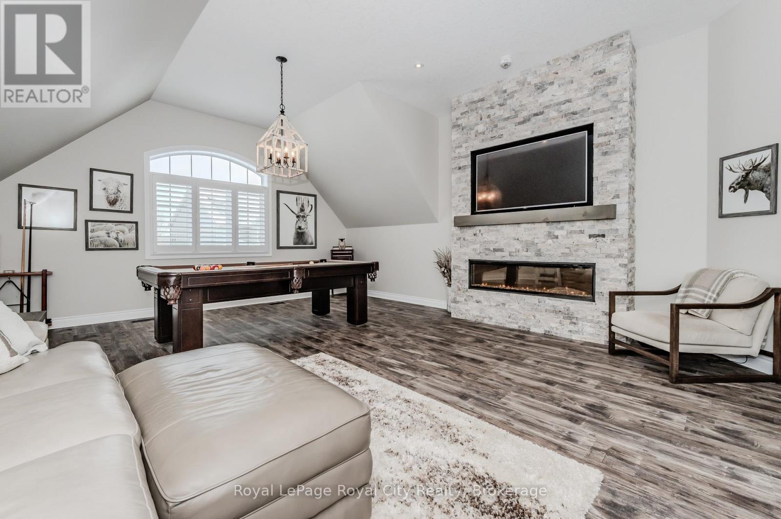 213 Tremaine Crescent, Kitchener, Ontario  N2A 4L9 - Photo 18 - X12138069