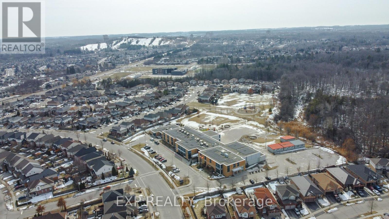 Property at 14 WATERBOW TRAIL image 5