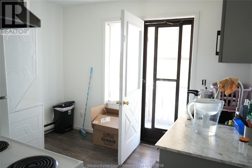 382 Langlois Avenue, Windsor, Ontario  N9A 2G1 - Photo 9 - 25011632