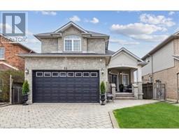 82 DULGAREN Street, Hamilton, Ontario