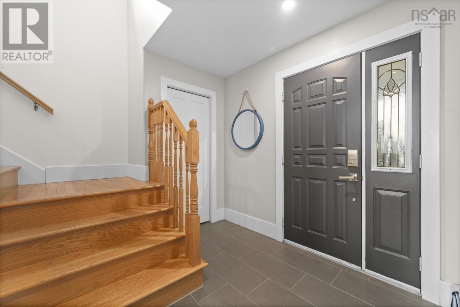 Property at 282 Southampton Drive image 4