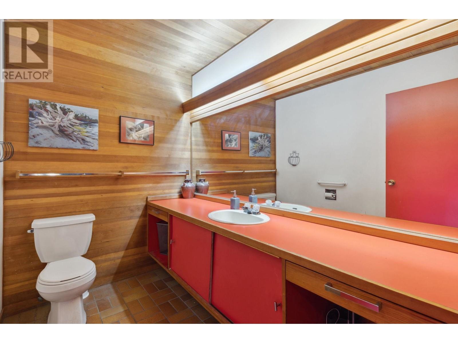 2240 Windridge Drive, North Vancouver, British Columbia  V7H 1B5 - Photo 13 - R2992498
