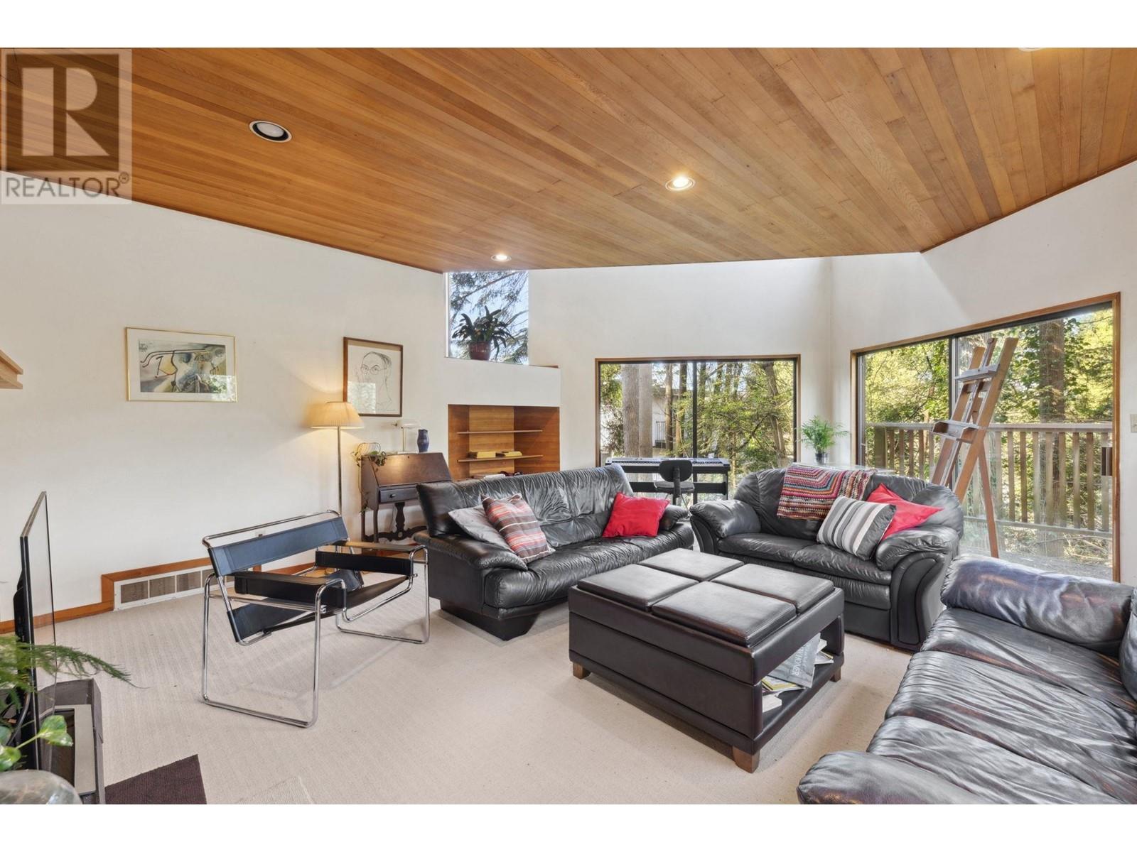 2240 Windridge Drive, North Vancouver, British Columbia  V7H 1B5 - Photo 4 - R2992498