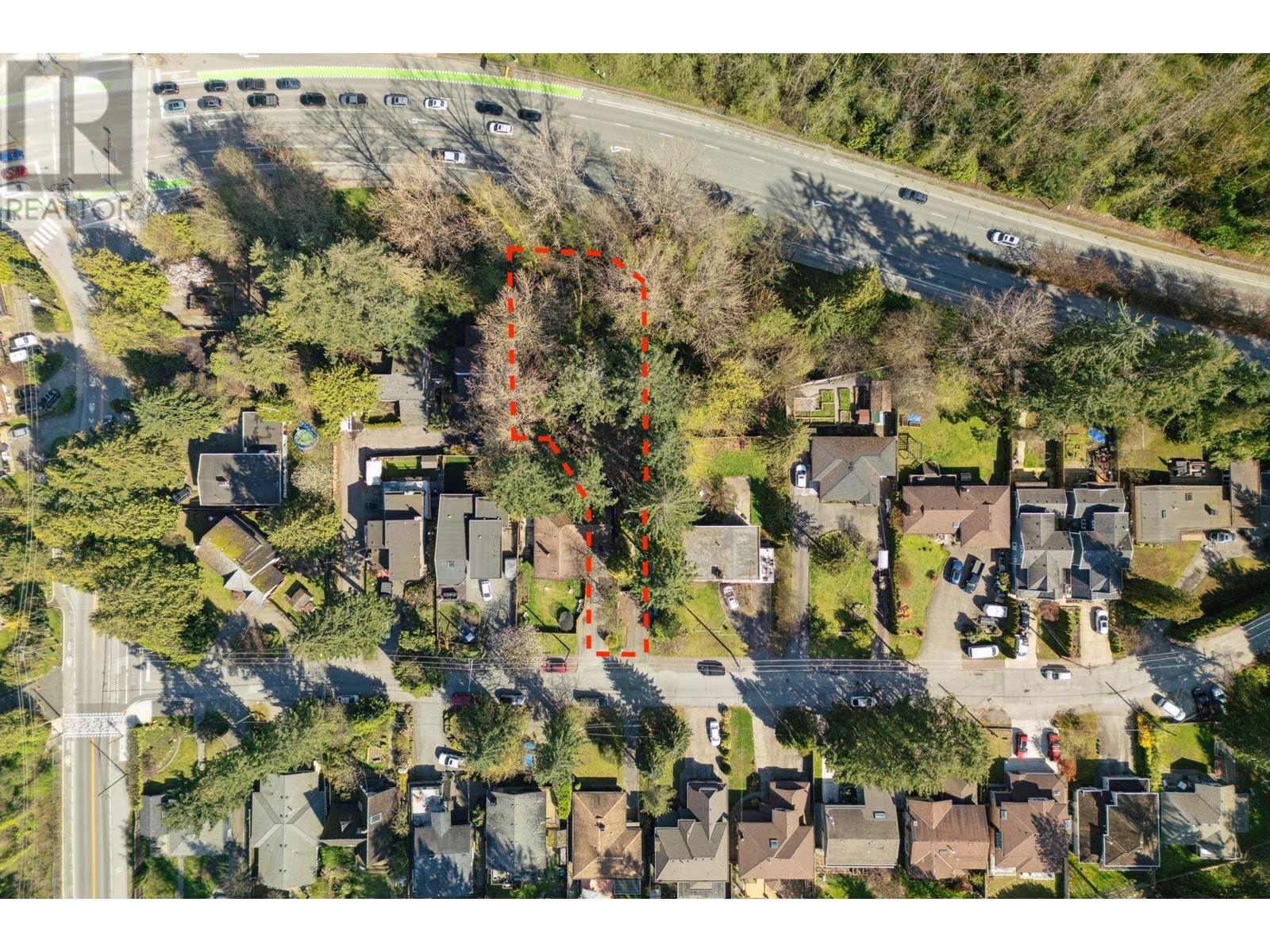 2240 Windridge Drive, North Vancouver, British Columbia  V7H 1B5 - Photo 3 - R2992498
