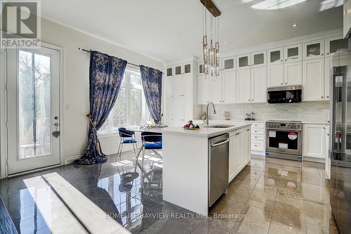 326 Worthington Avenue, Richmond Hill (Oak Ridges Lake Wilcox), Ontario  L4K 1G1 - Photo 10 - N12137798