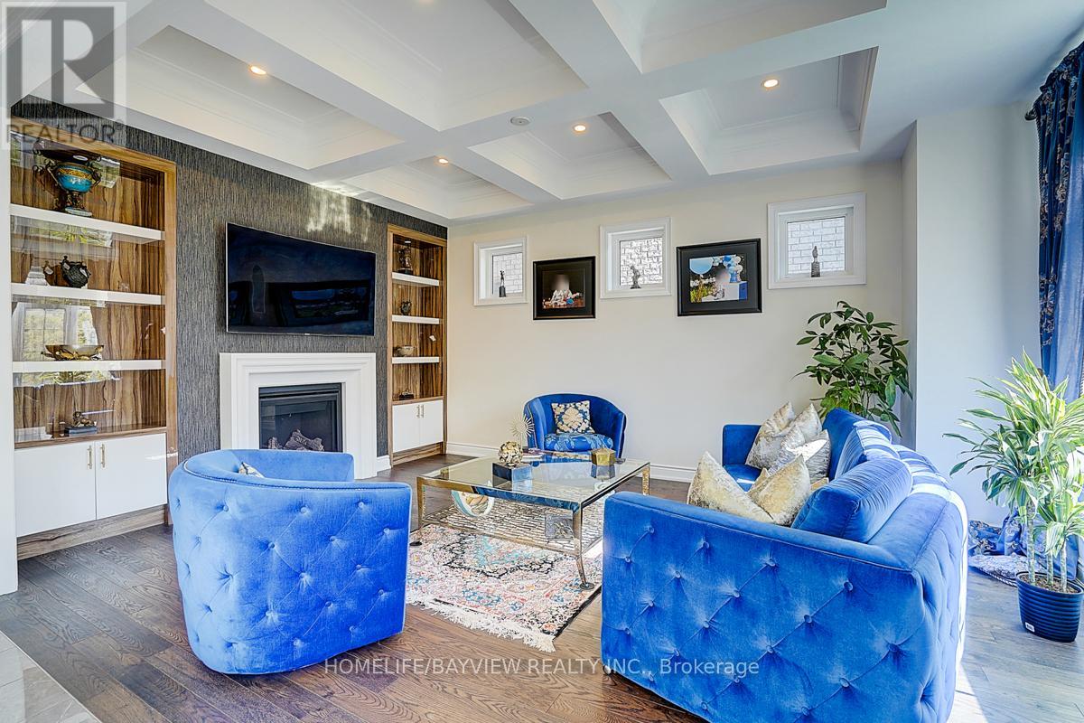 326 Worthington Avenue, Richmond Hill (Oak Ridges Lake Wilcox), Ontario  L4K 1G1 - Photo 8 - N12137798