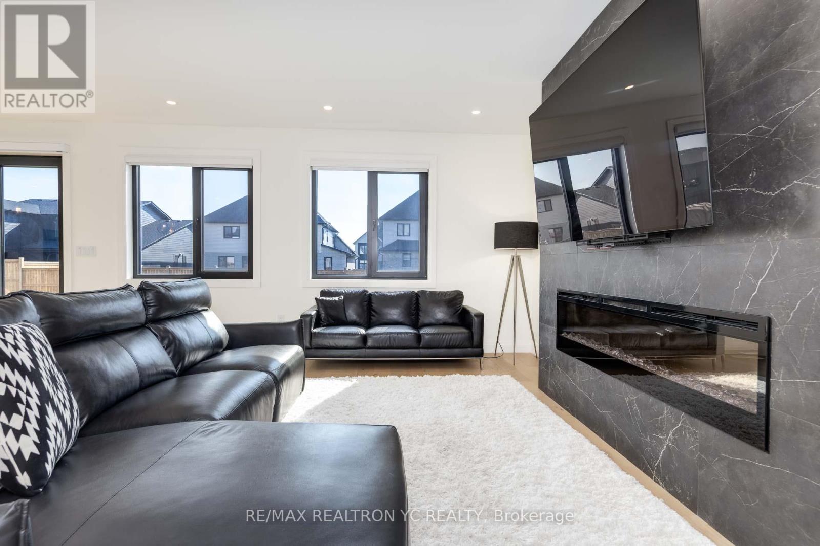 7250 Silver Creek Circle, London South, Ontario  N6P 0G9 - Photo 8 - X12136930