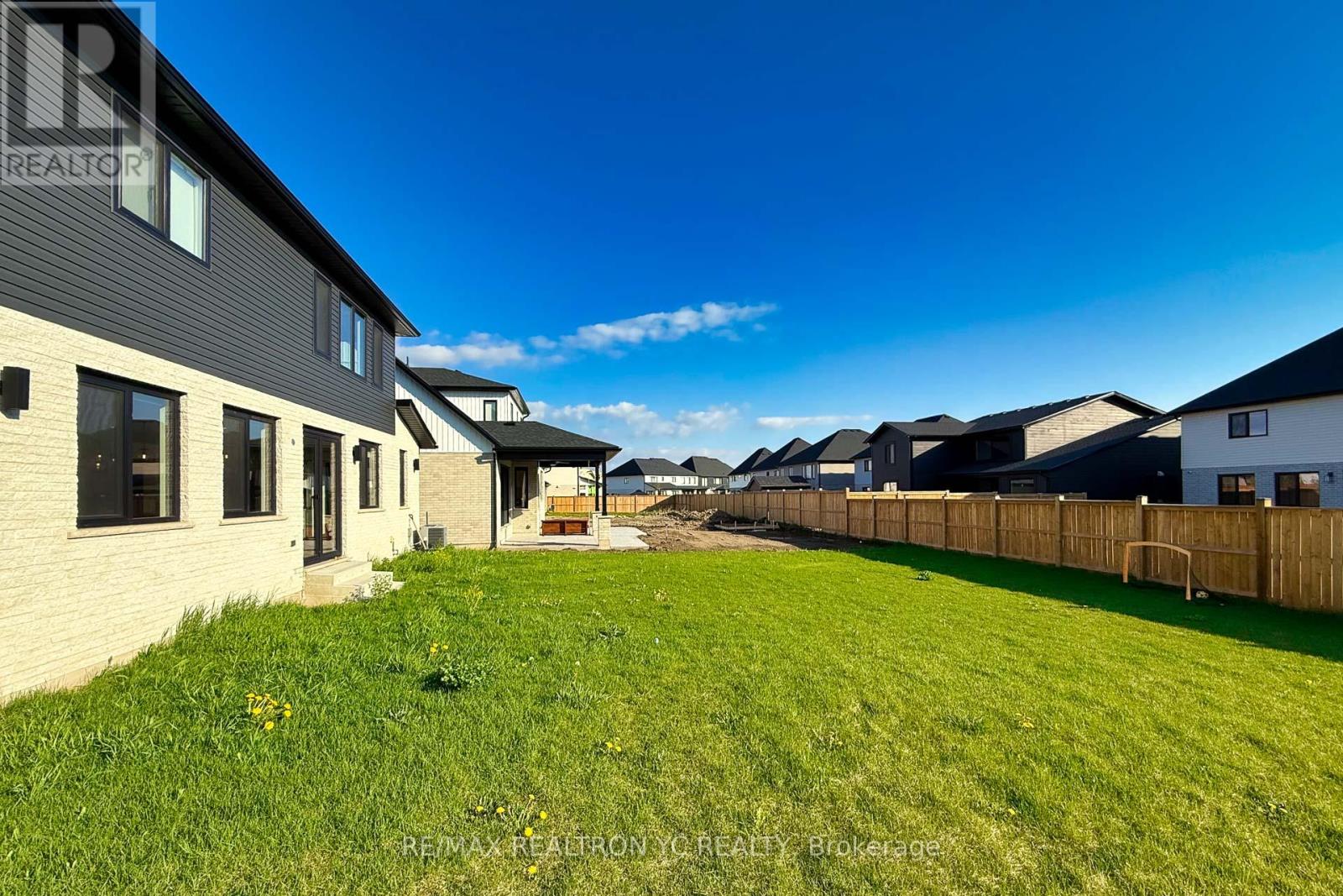 7250 Silver Creek Circle, London South, Ontario  N6P 0G9 - Photo 42 - X12136930