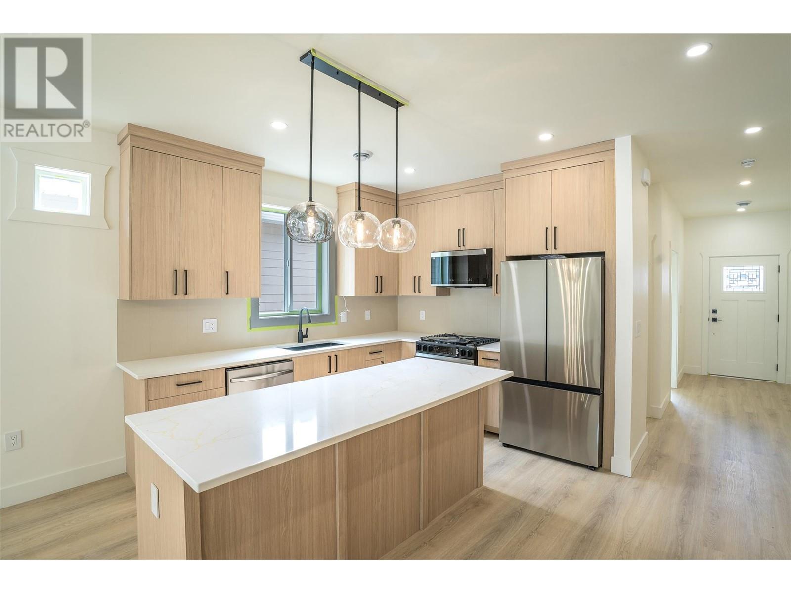 Property at 285 Bentgrass Avenue image 2