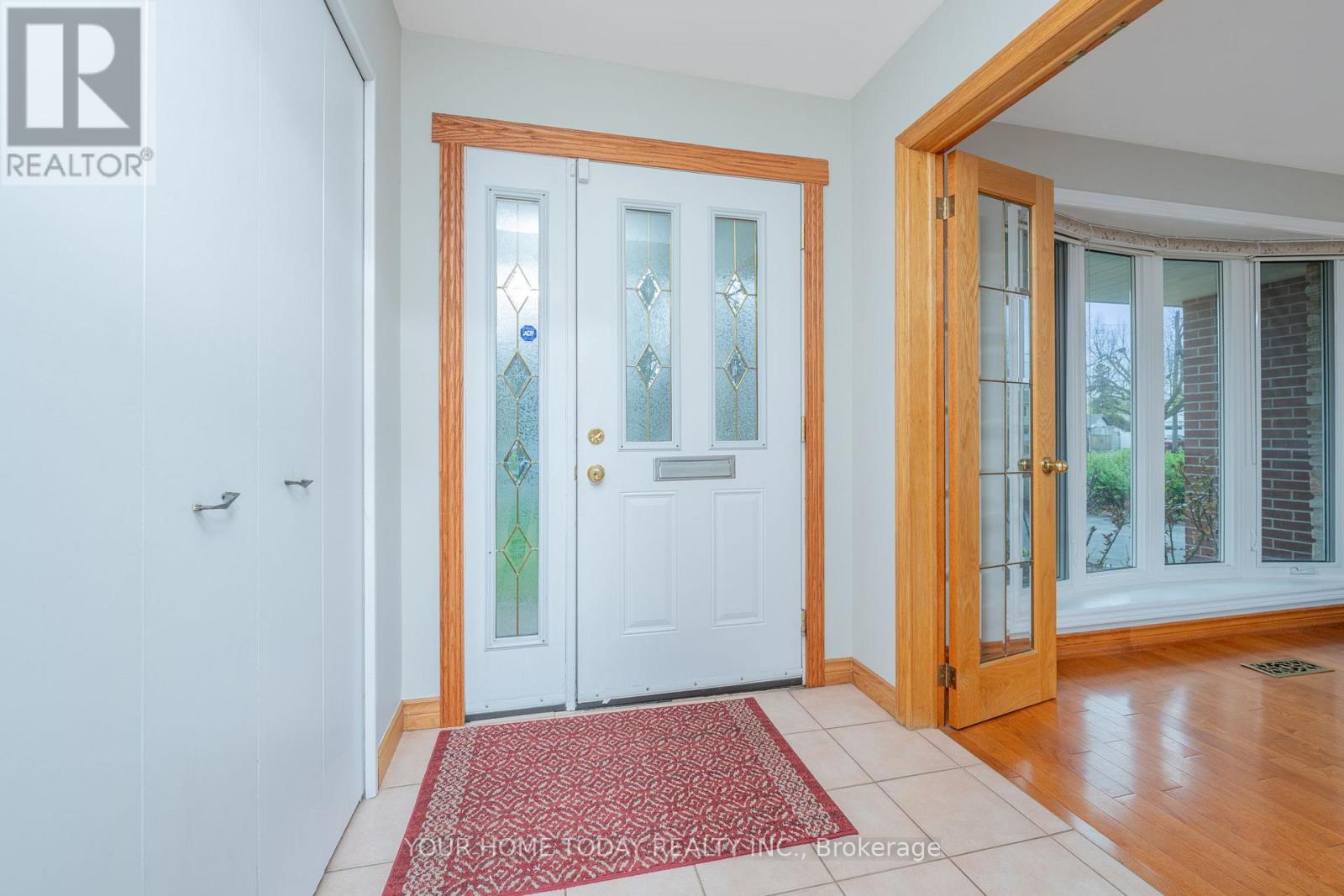 Property at 20 AIREDALE COURT image 3