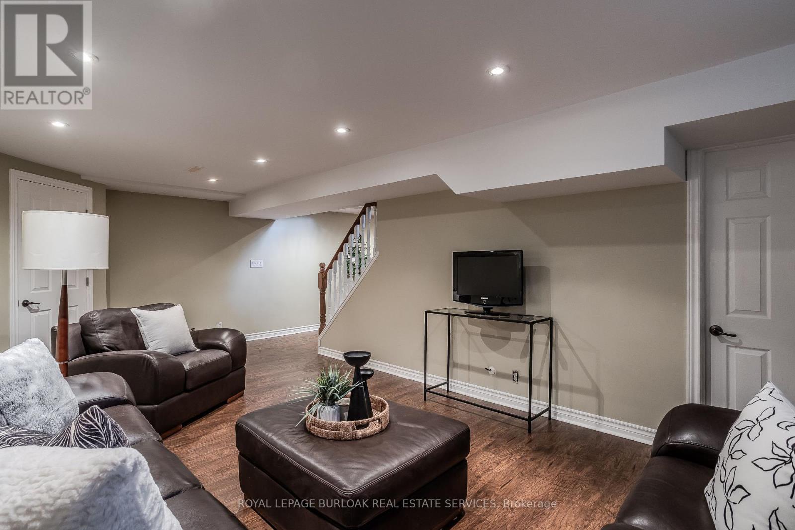 1858 Heather Hills Drive, Burlington, Ontario  L7P 2Y9 - Photo 35 - W12137818