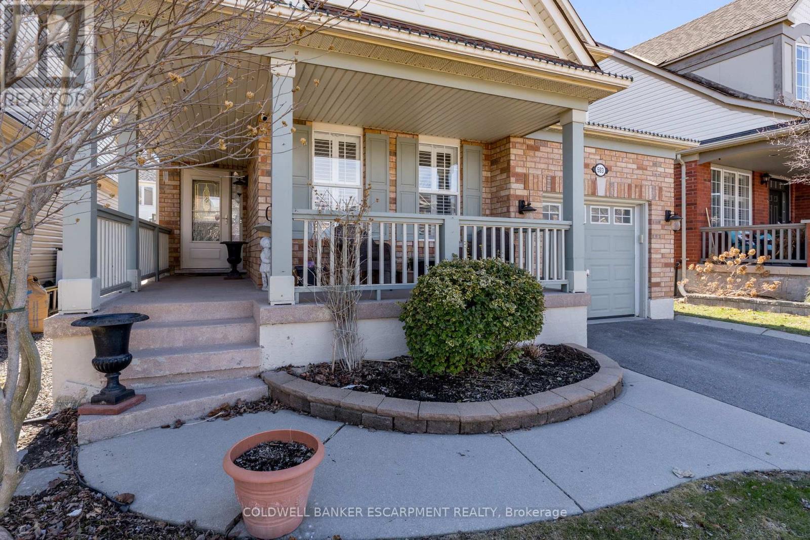 593 Caverhill Crescent, Milton, Ontario  L9T 5K1 - Photo 3 - W12137870
