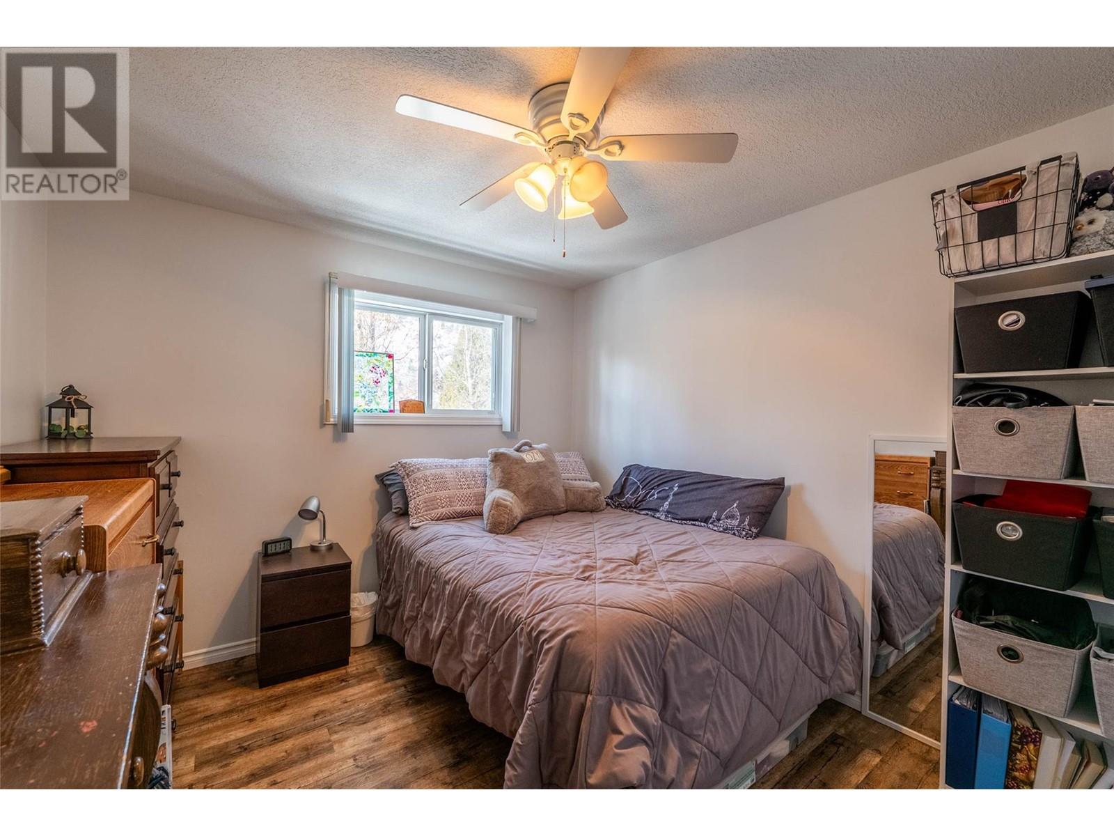 705 8th Avenue, Montrose, British Columbia  V0G 1P0 - Photo 16 - 10336413