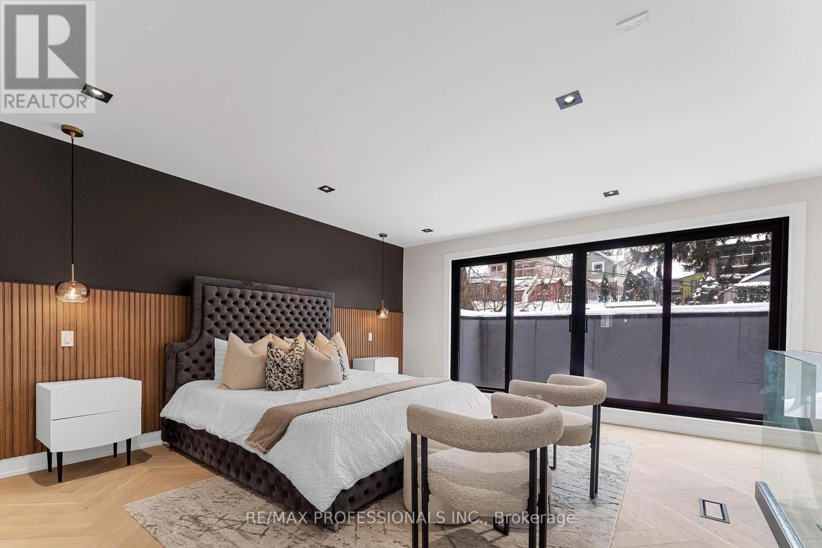 24 Durie Street, Toronto (High Park-Swansea), Ontario  M6S 3E6 - Photo 27 - W12137618