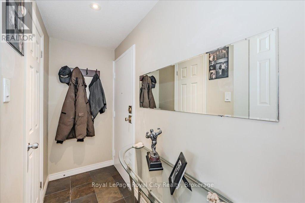 2 - 40 Silvercreek Parkway N, Guelph, Ontario  N1H 7X5 - Photo 6 - X12084624
