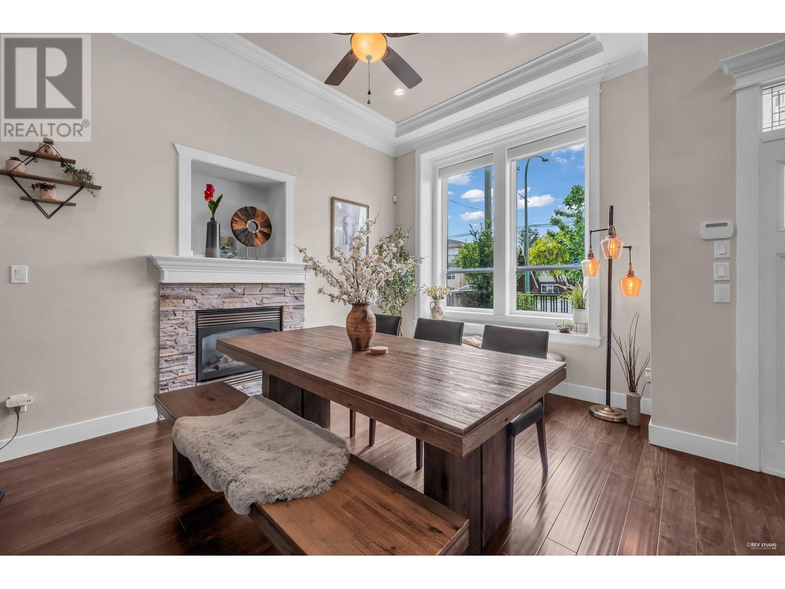 8249 16th Avenue, Burnaby, British Columbia  V3N 1R9 - Photo 5 - R3000100
