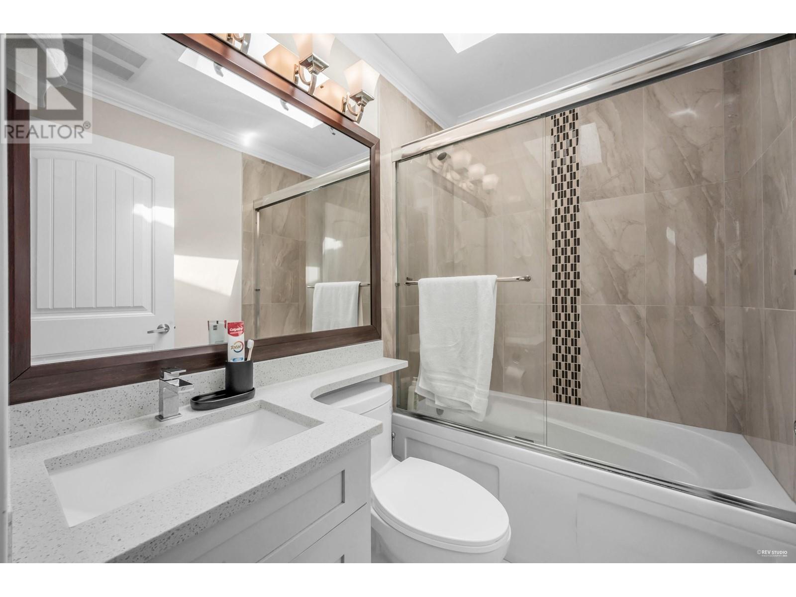 8249 16th Avenue, Burnaby, British Columbia  V3N 1R9 - Photo 21 - R3000100