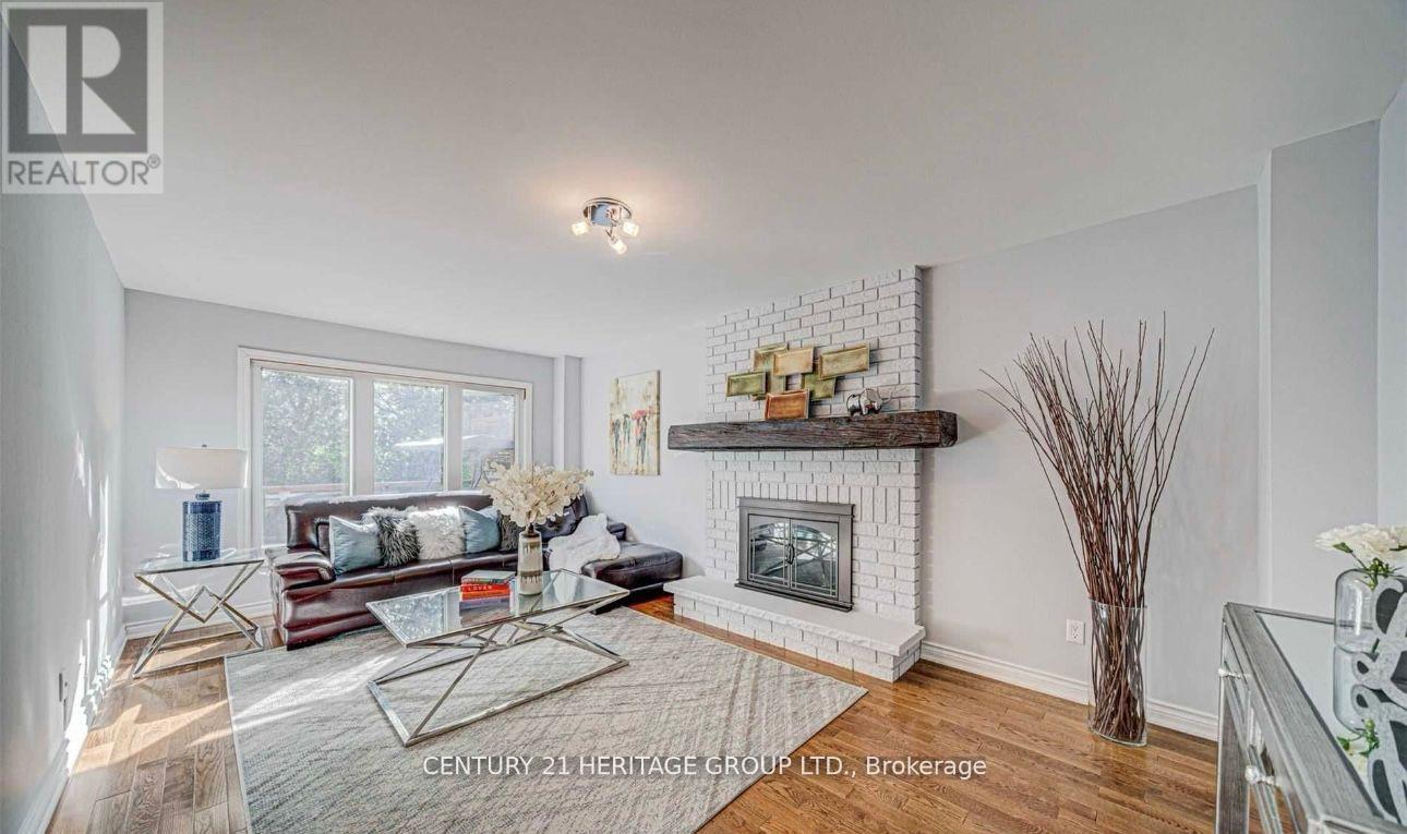 Main - 27 Hammond Drive, Aurora, Ontario  L4G 2T8 - Photo 7 - N12133529