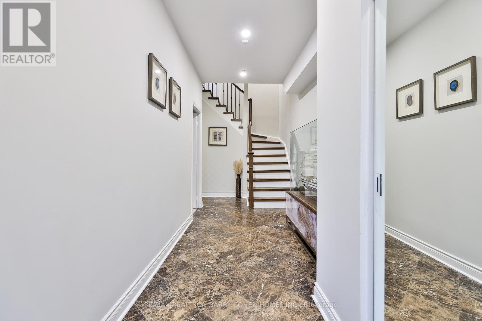 Property at TH 10 - 8 REAN DRIVE image 2