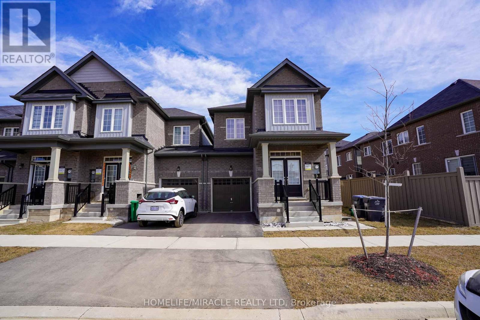 35 Sail Road, Brampton, Ontario  L7A 4W7 - Photo 2 - W12114260