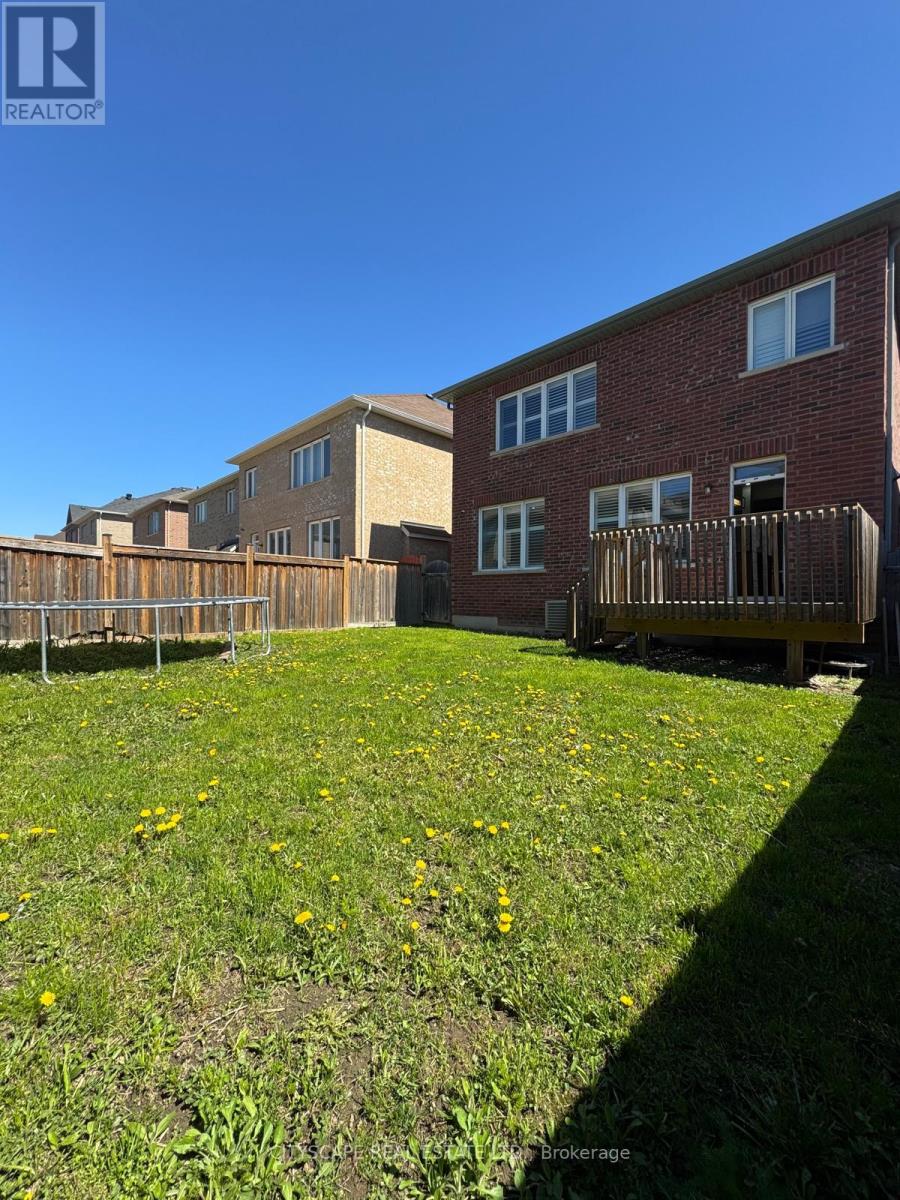 30 Newhouse Boulevard, Caledon, Ontario  L7C 4A1 - Photo 29 - W12136981