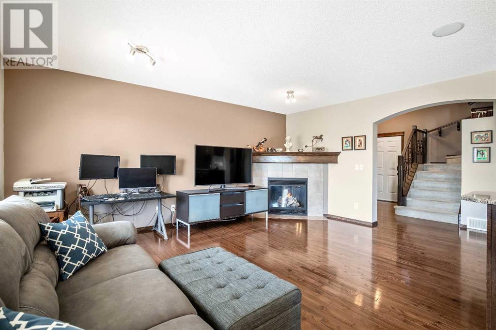 285 Evermeadow Avenue Sw, Calgary, Alberta  T2Y 0C5 - Photo 9 - A2216024