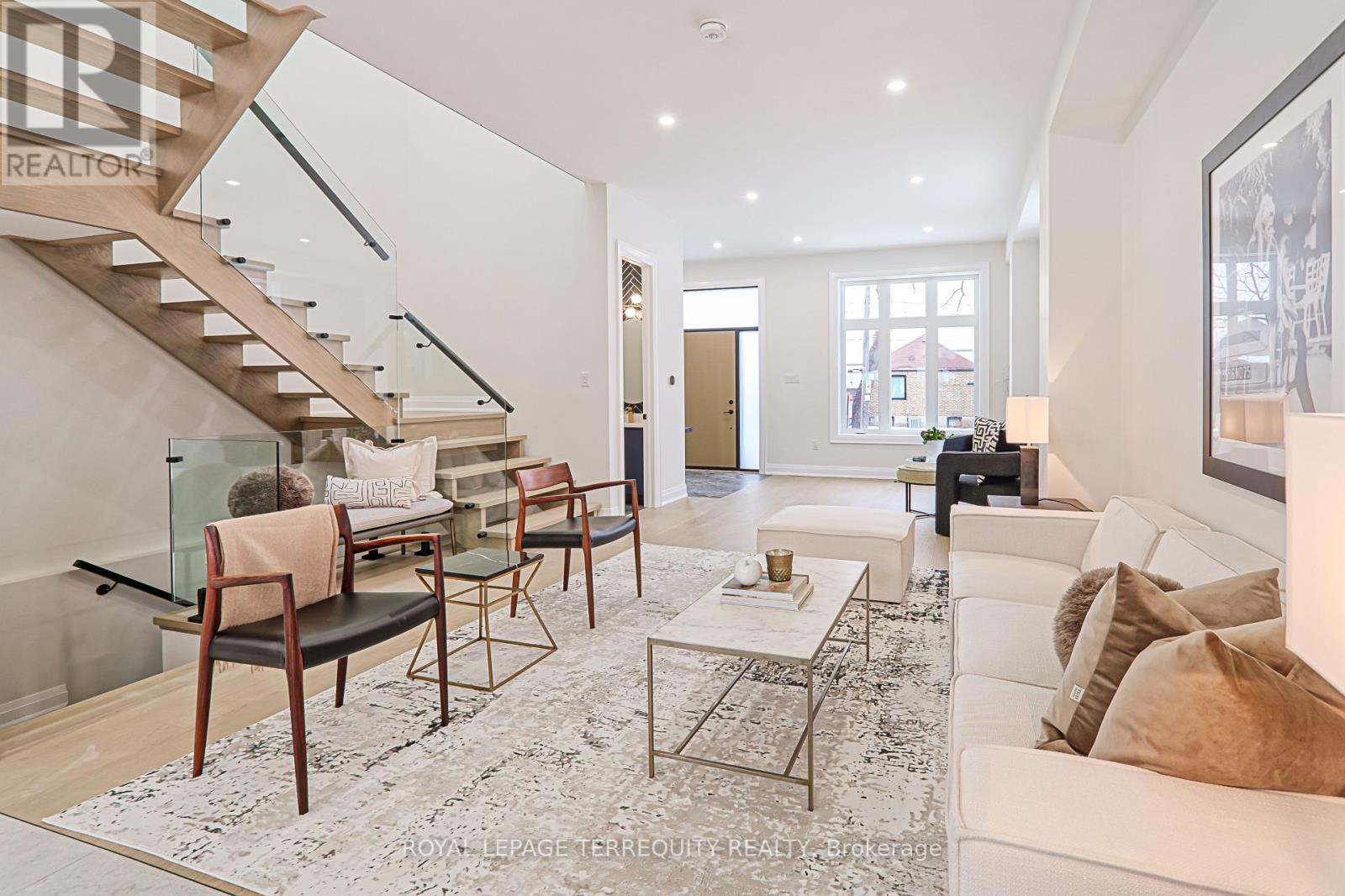 2 Cobalt Avenue, Toronto (Junction Area), Ontario  M6N 3G4 - Photo 8 - W11955940