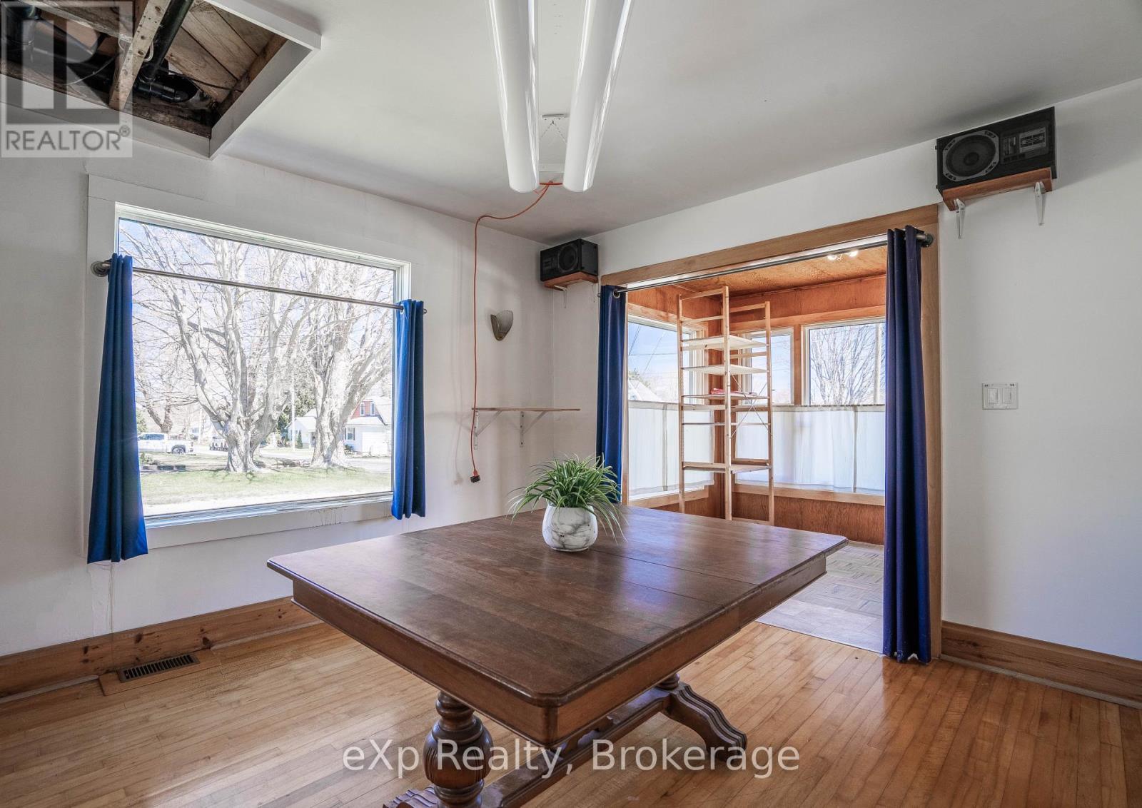 4 Alexander Street, Northern Bruce Peninsula, Ontario  N0H 1W0 - Photo 12 - X12138133
