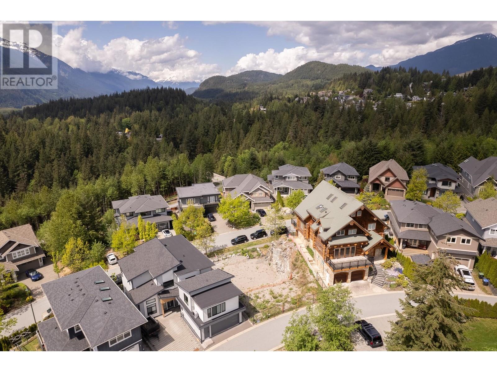 40876 The Crescent, Squamish, British Columbia  V8B 0R9 - Photo 1 - R2969467