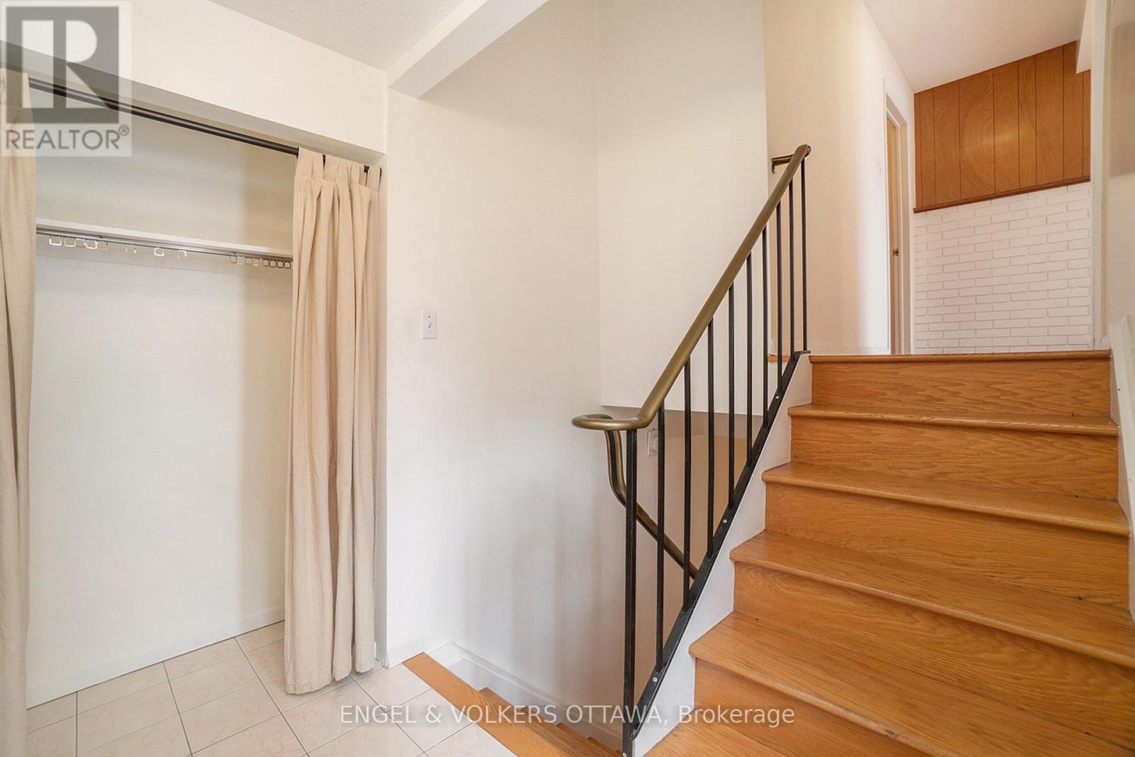 Property at 1805 APPLEGROVE COURT image 4