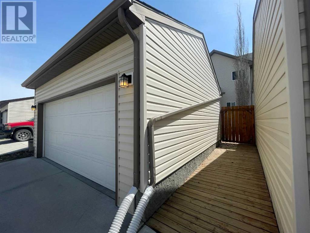 13 Belgian Street, Cochrane, Alberta  T4C 0M2 - Photo 29 - A2202408