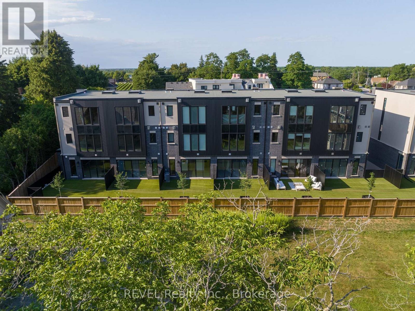 10 - 1397 York Road, Niagara-On-The-Lake, Ontario  L0S 1J1 - Photo 33 - X12138076