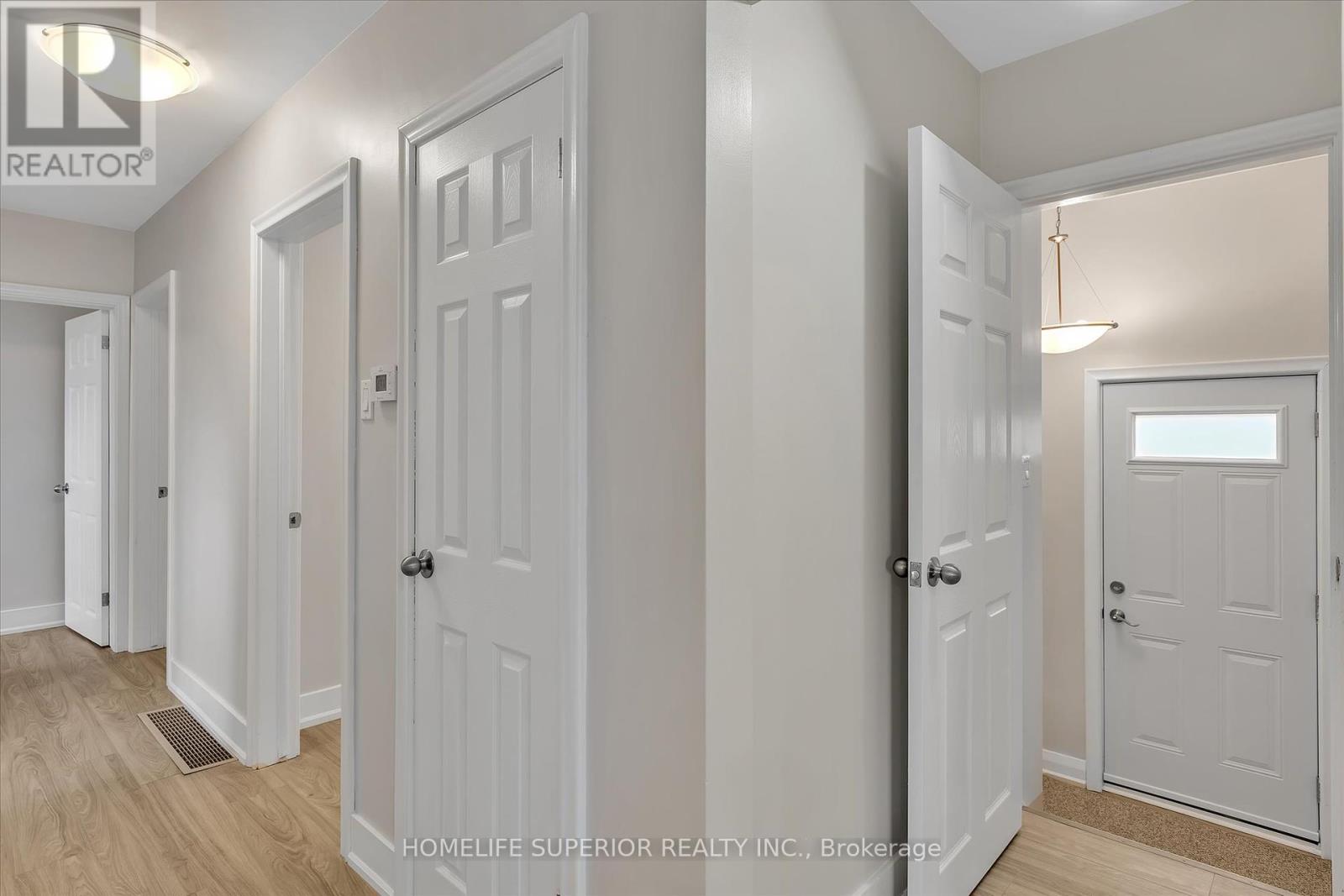 1243 Albertus Avenue, Peterborough Central, Ontario  K9J 6A3 - Photo 25 - X12133434