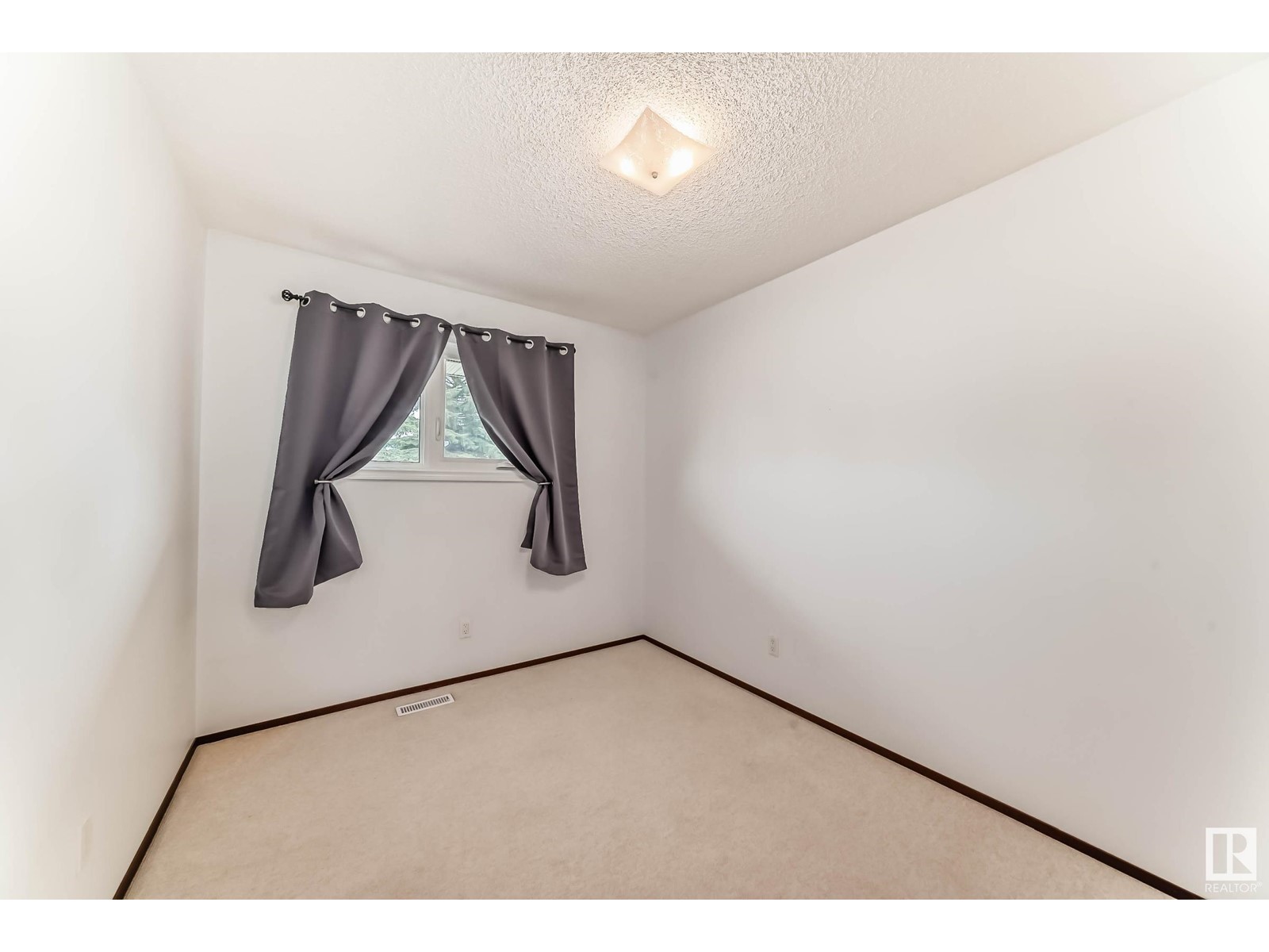 15004 96 St Nw, Edmonton, Alberta  T5E 4W7 - Photo 11 - E4435614