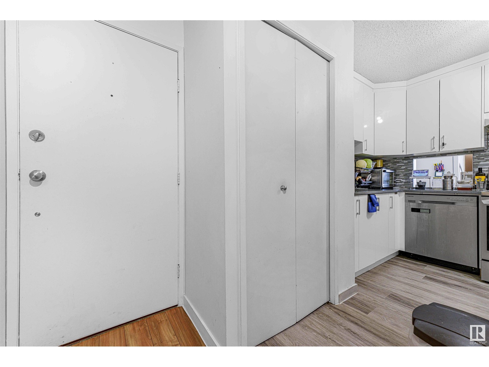 Property at #5 3855 76 ST NW image 3