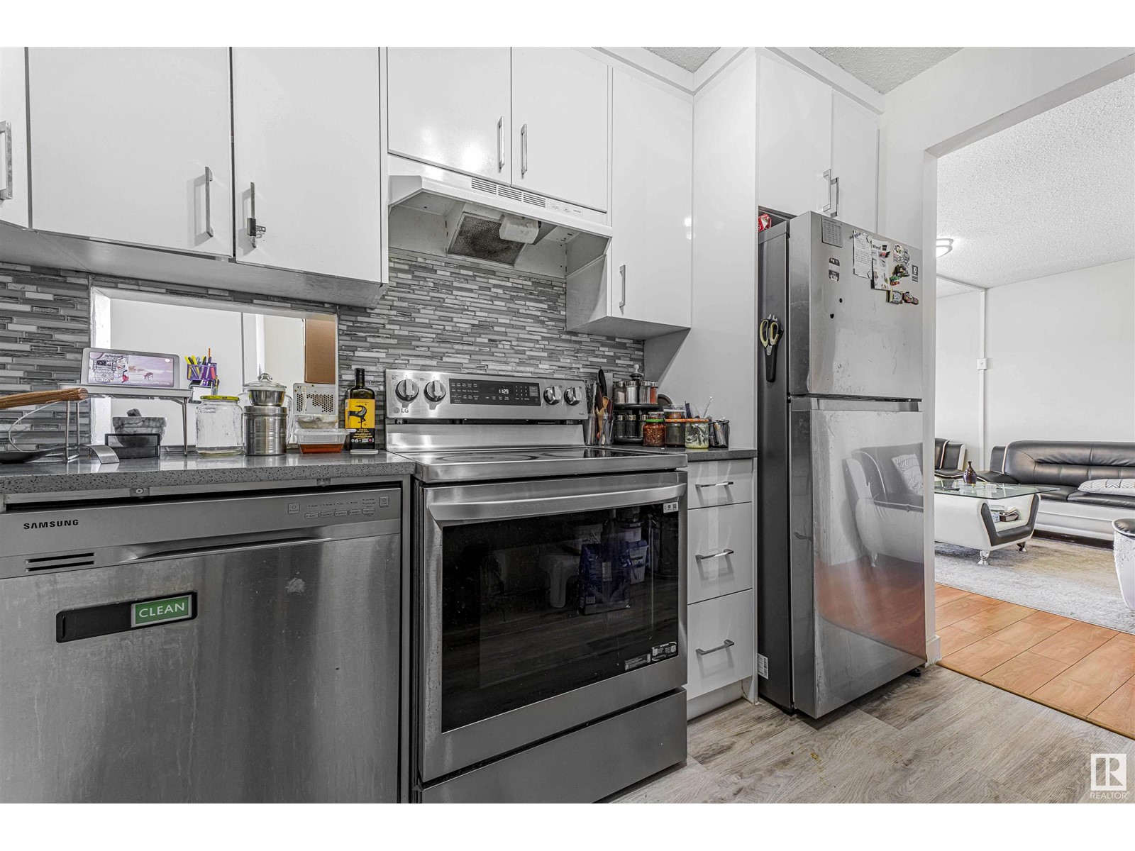 Property at #5 3855 76 ST NW image 5