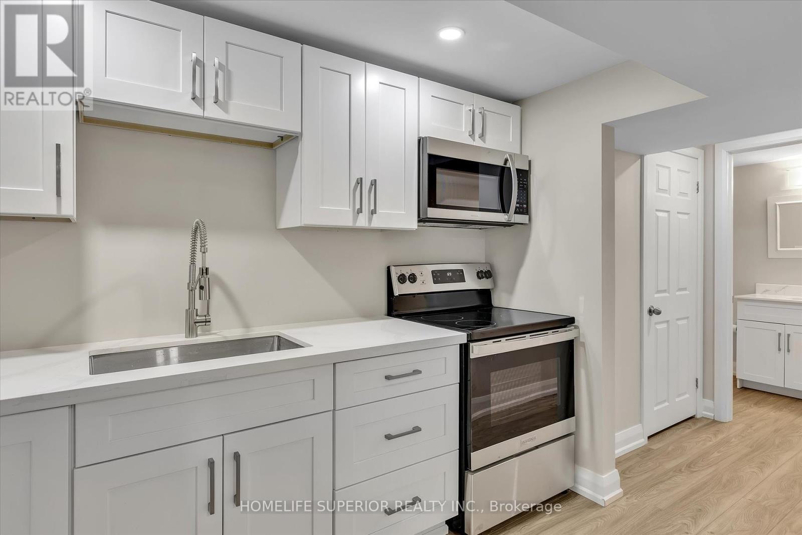 1243 Albertus Avenue, Peterborough Central, Ontario  K9J 6A3 - Photo 33 - X12133434